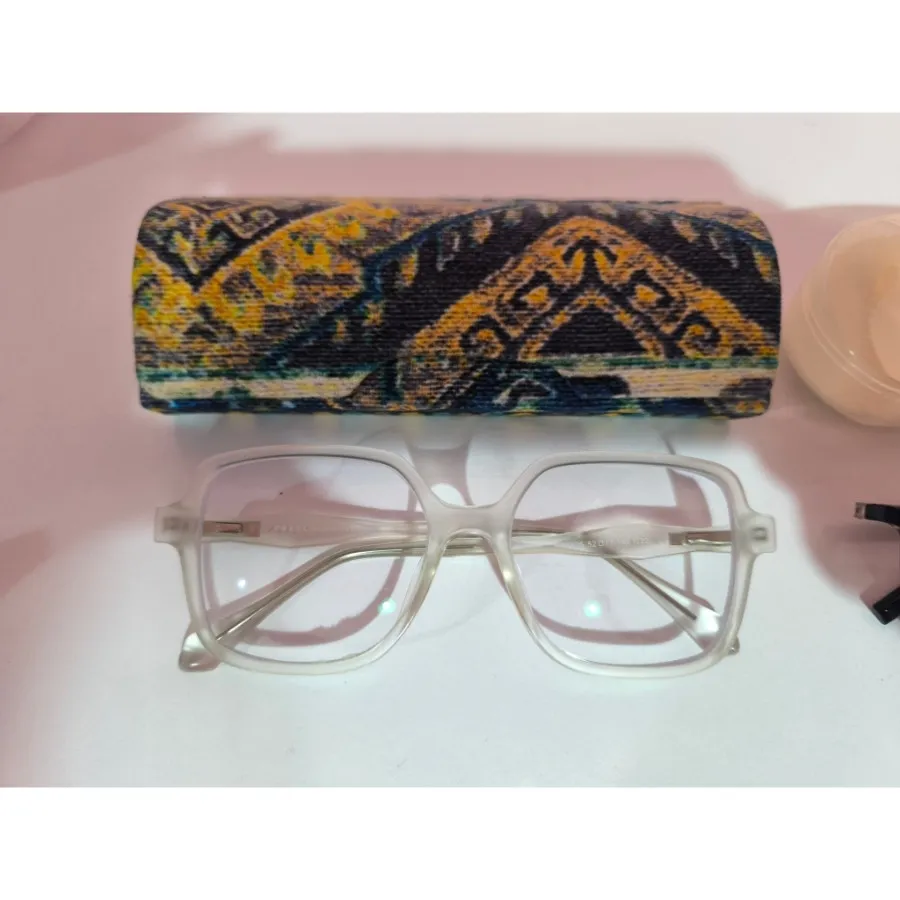 فروش عینک طبی