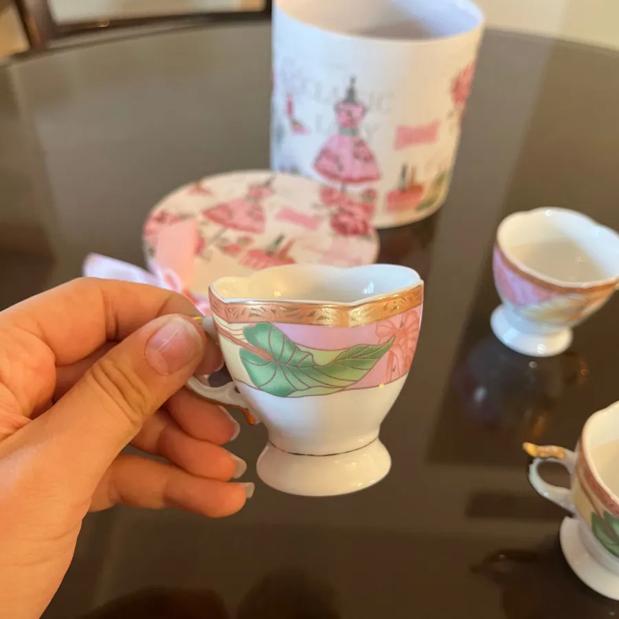 فنجون گل  ژاپنی