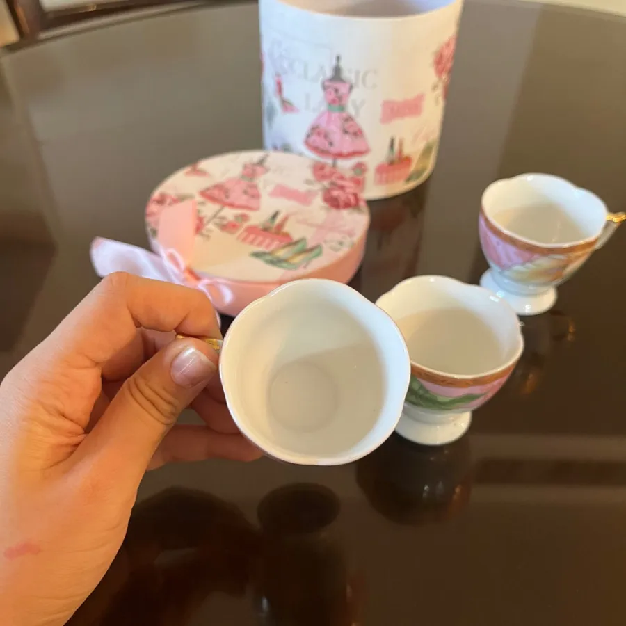 فنجون گل  ژاپنی