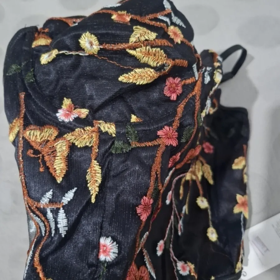 نیم تنه گلدوزی مجلسی