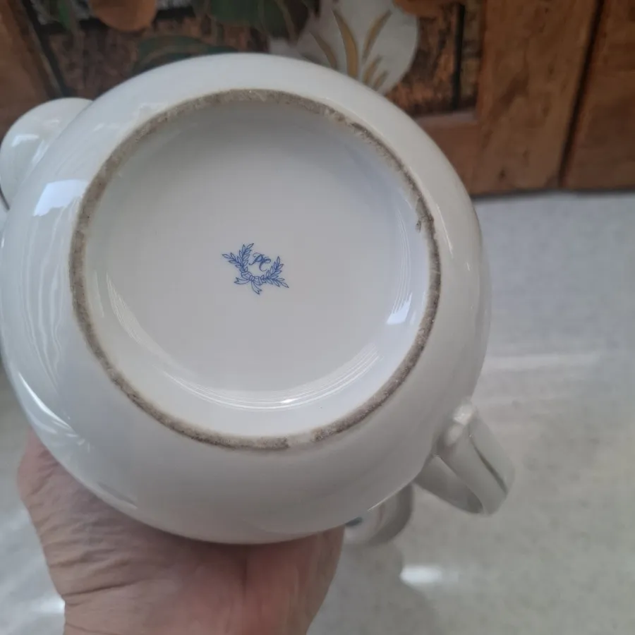 قوری گل سرخی