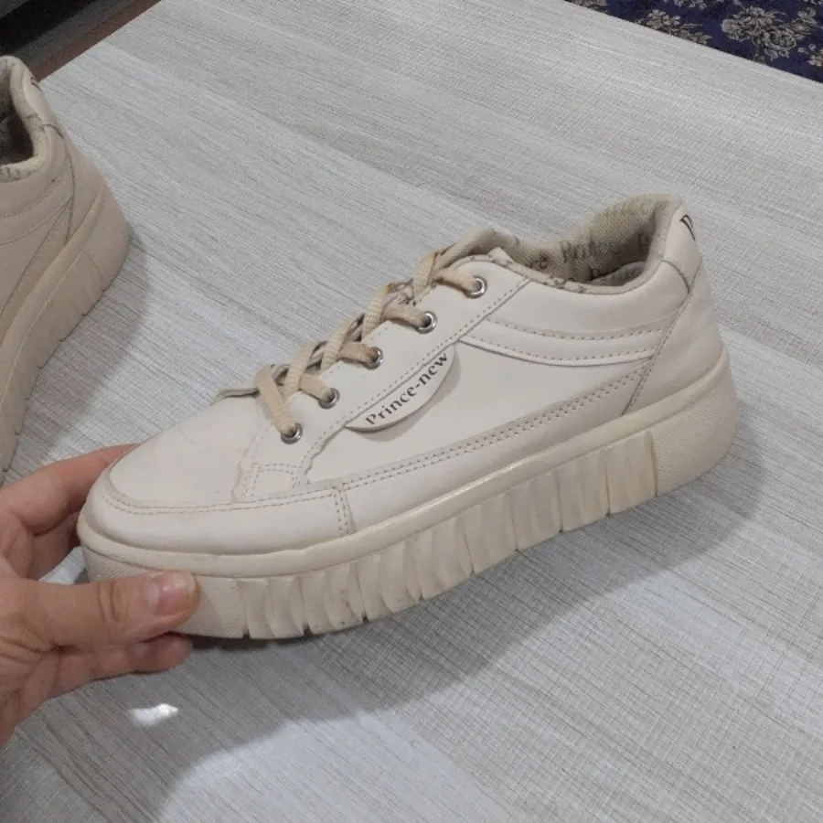 کفش کتونی