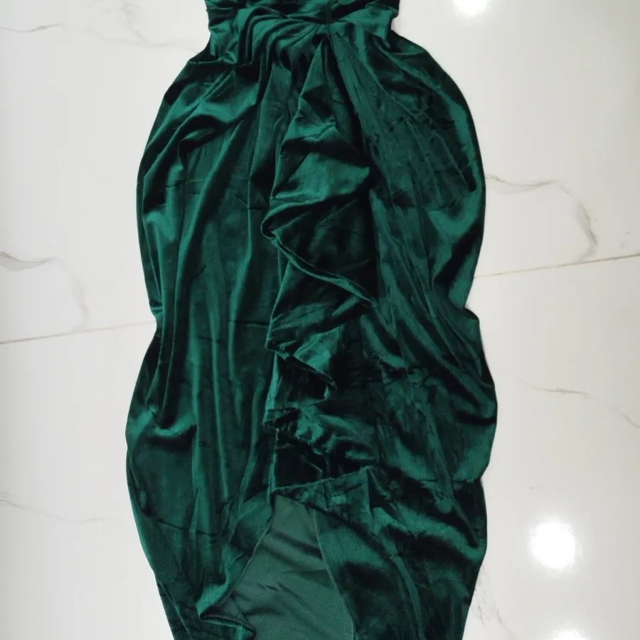 لباس دکلته مخمل