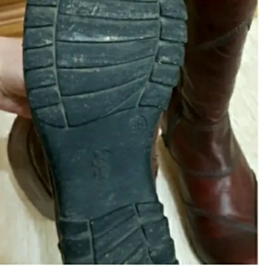 چکمه تمام چرم