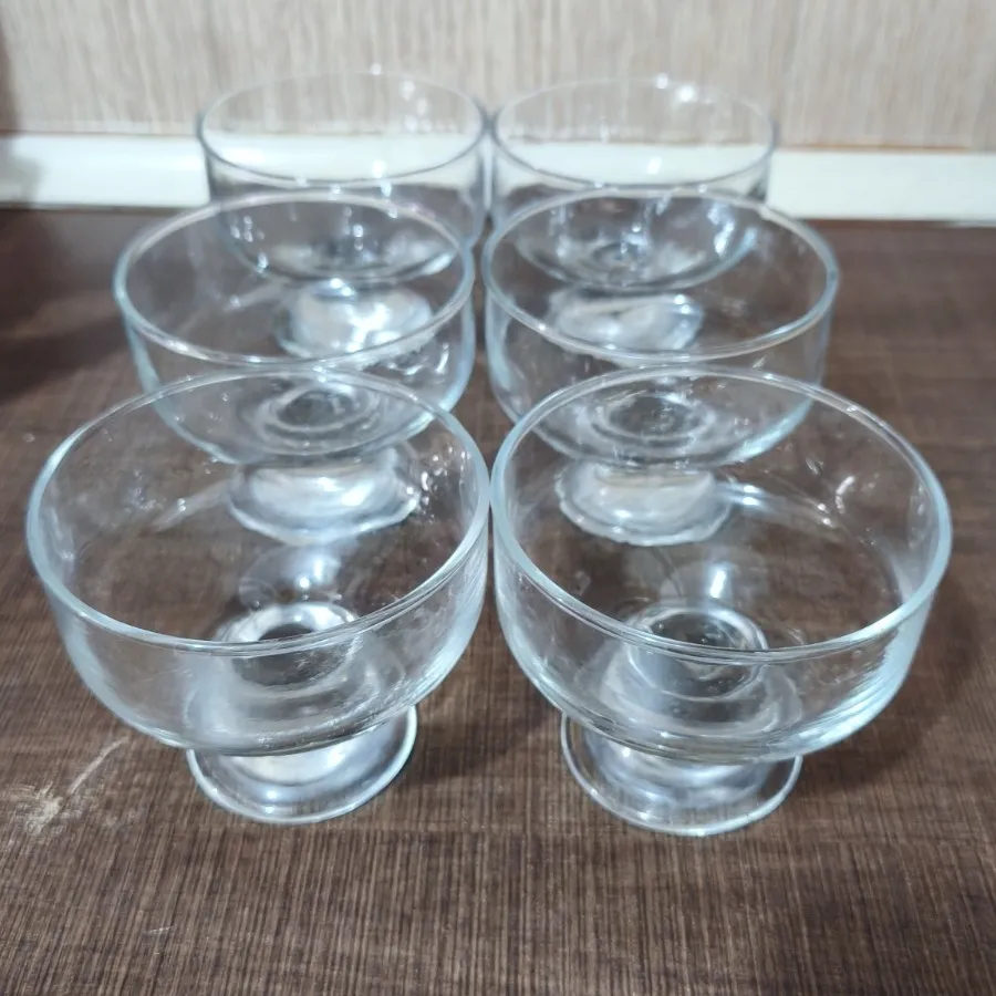 بستنی خوری