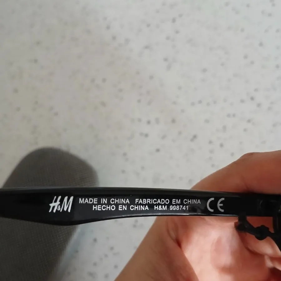 عینک H&M