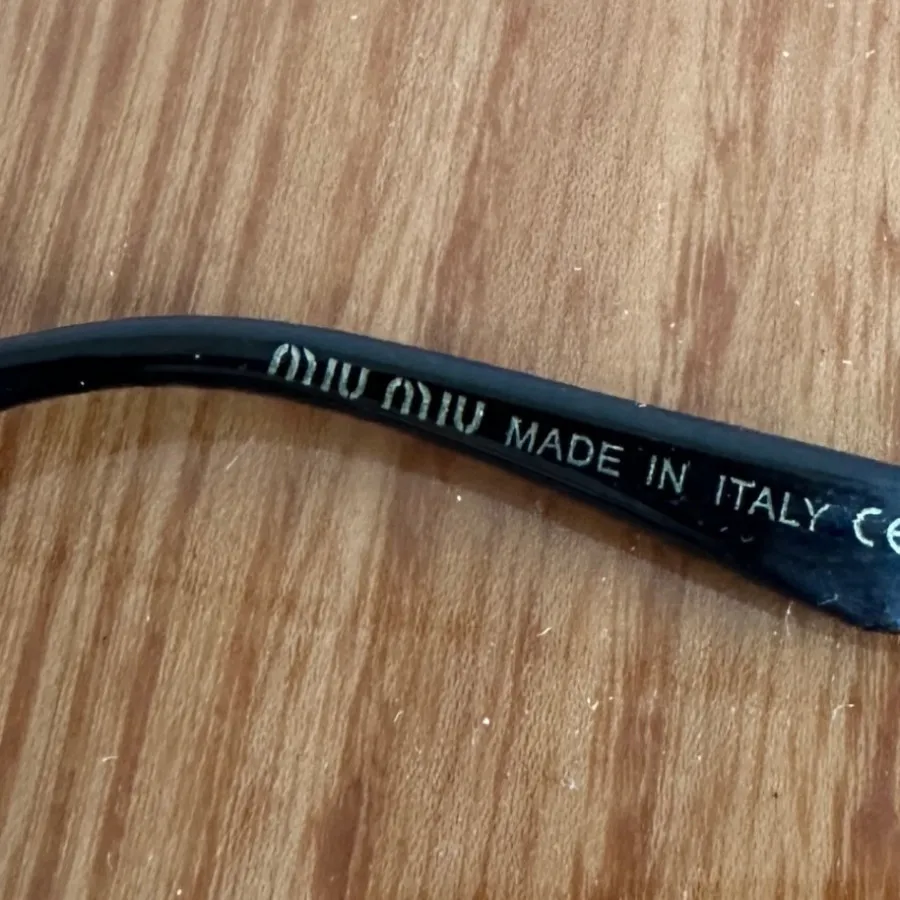 عینک آفتابی miu miu