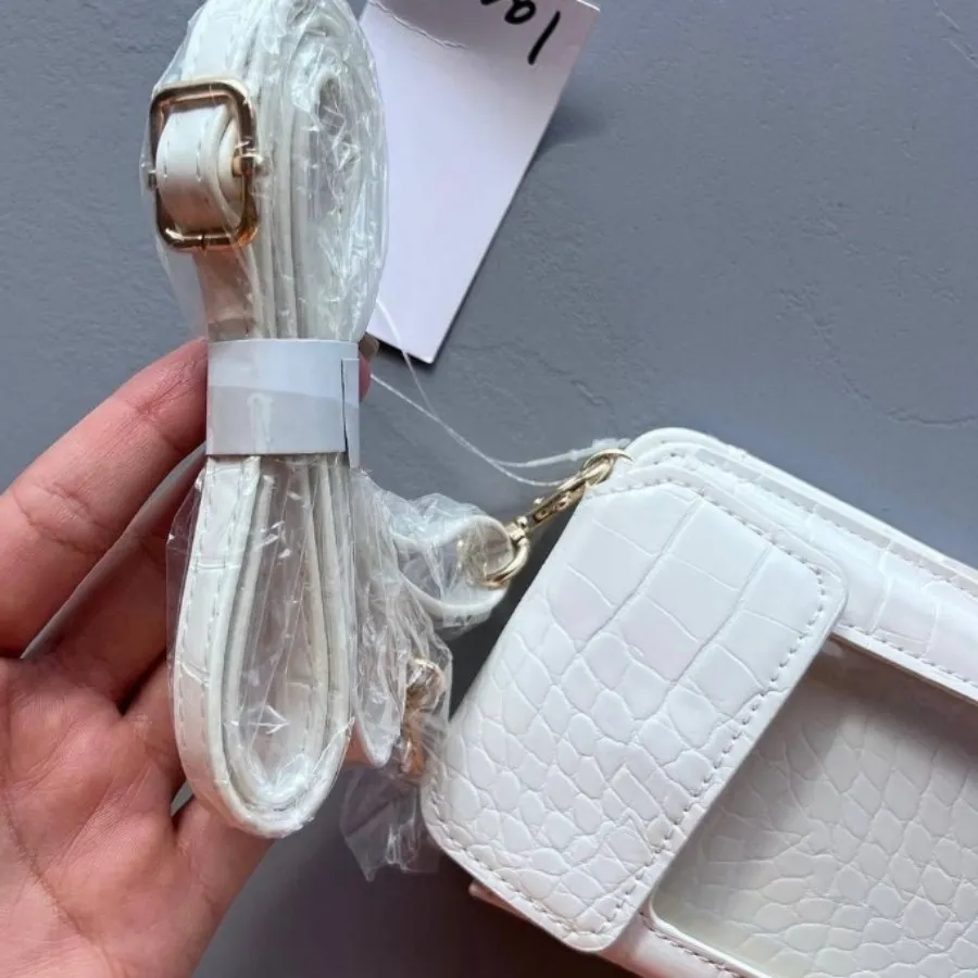 فون بگ و کیف پول برندI am