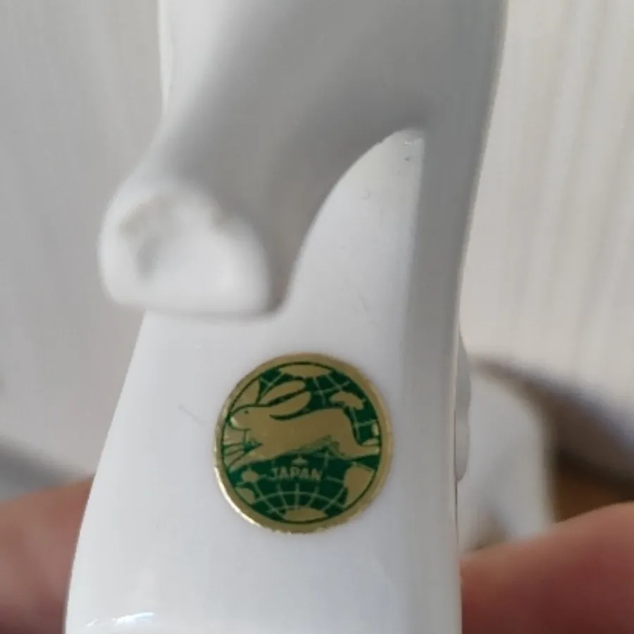 مجسمه کفش چینی