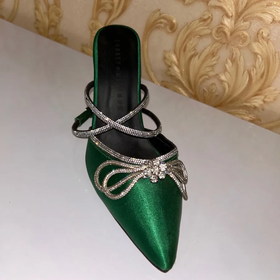 کفش پاشنه دار مجلسی