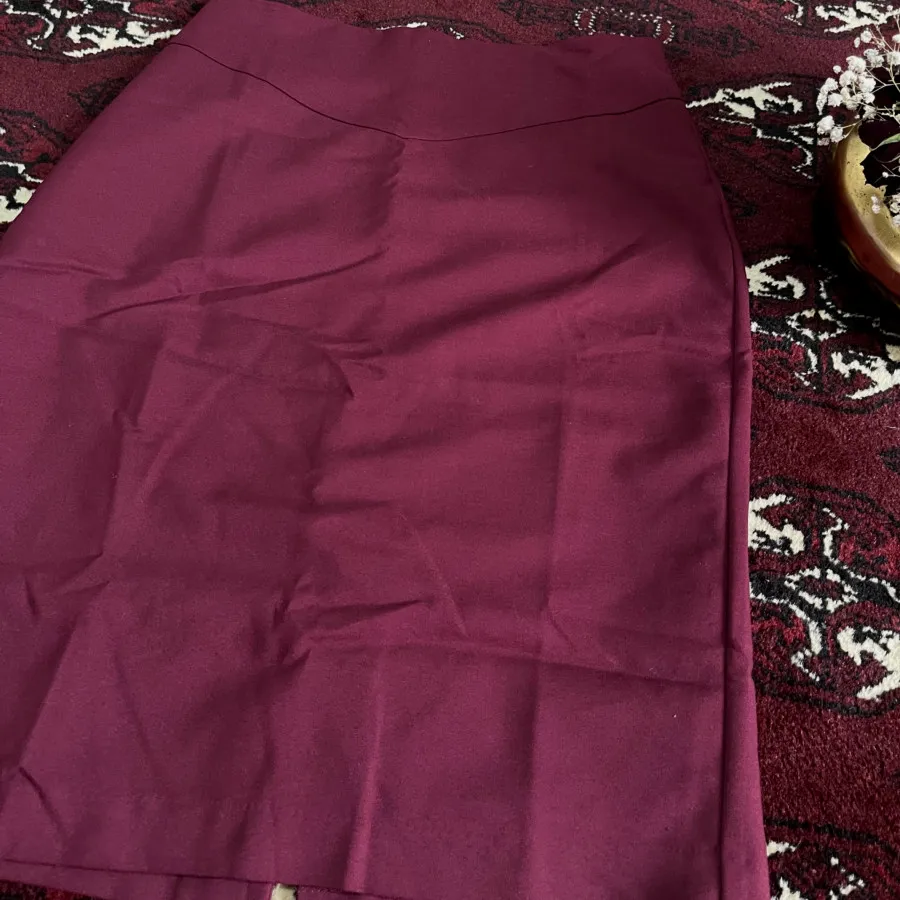 دامن زرشکی اسمارا