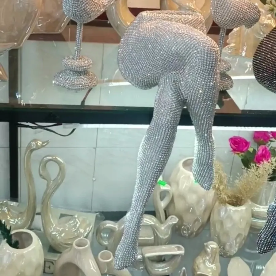 گلدون پا نگین کاری