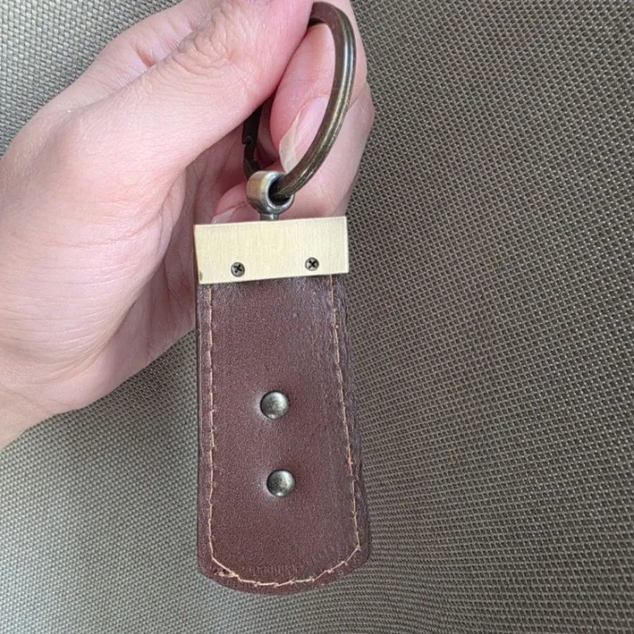 جاکلیدی چرمی