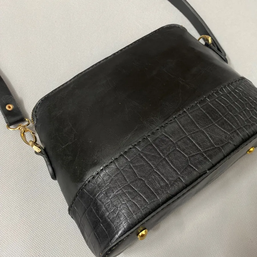 کیف دوشی زنانه