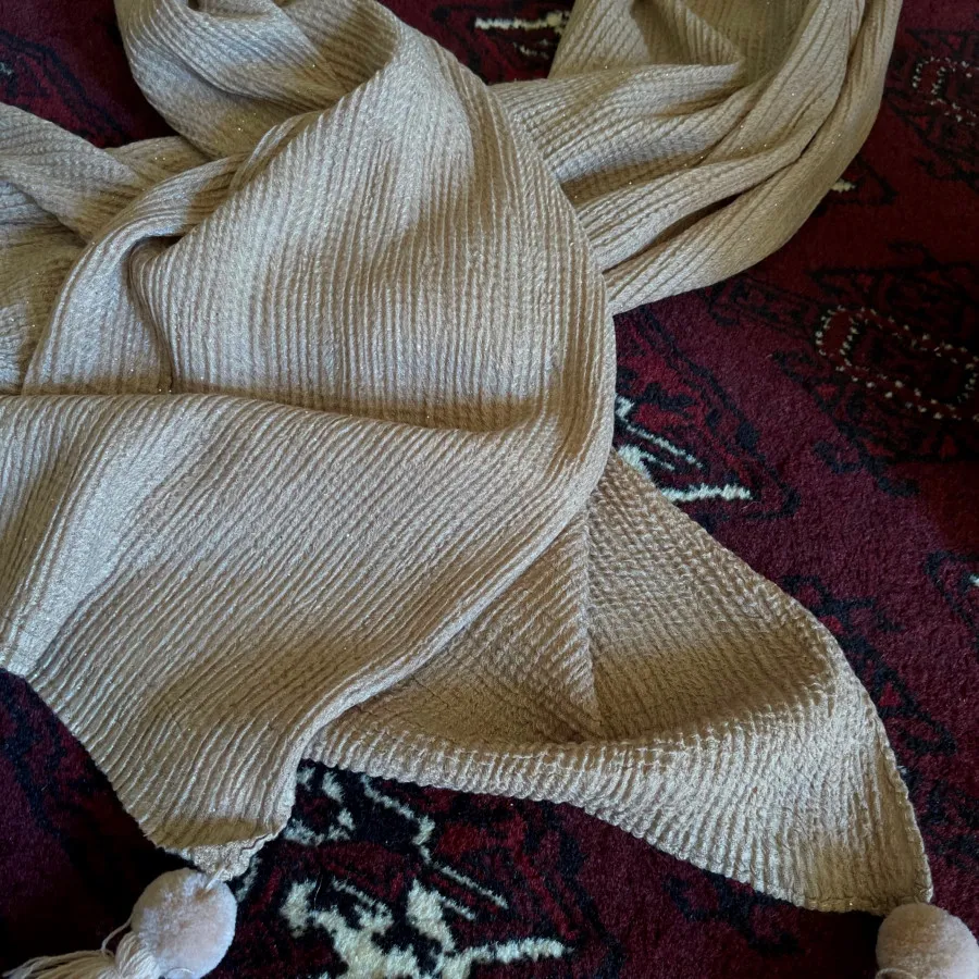 شال کرم نسکافه ای