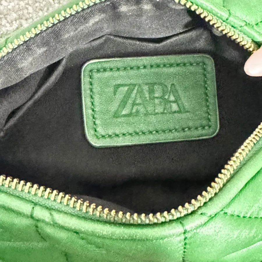 کیف زارا سبز