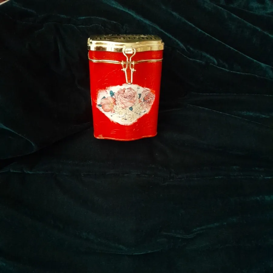جعبه فلزی
