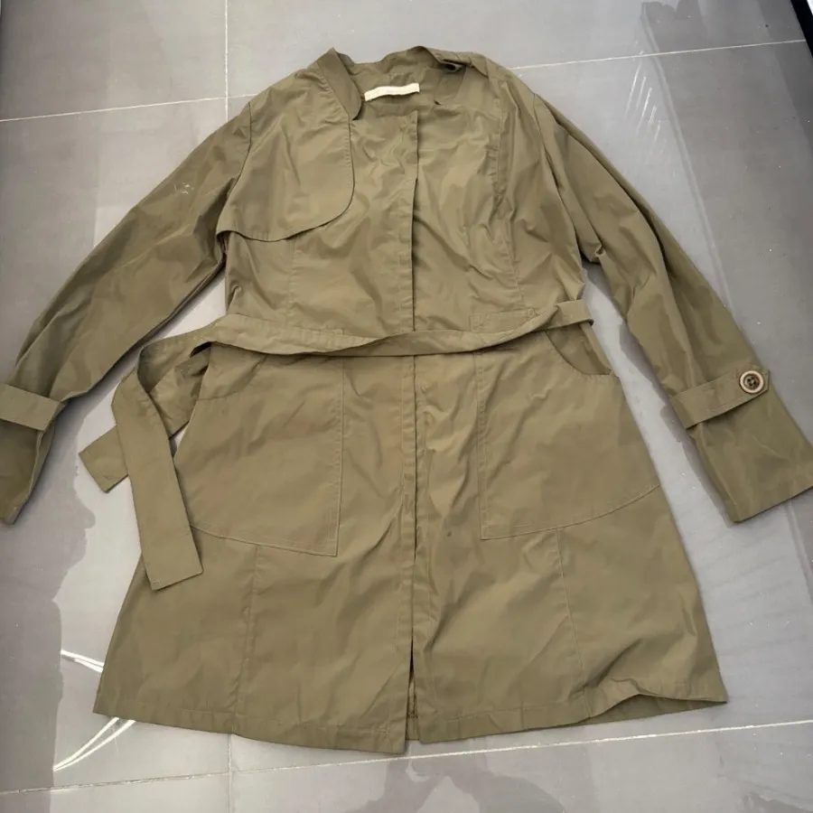 بارونی برند H&M