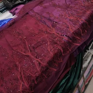 پارچه مجلسی زرشکی البالوی