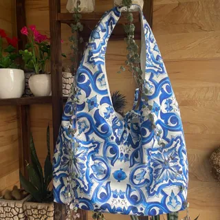 کیف طرح سنتی سفید و آبی