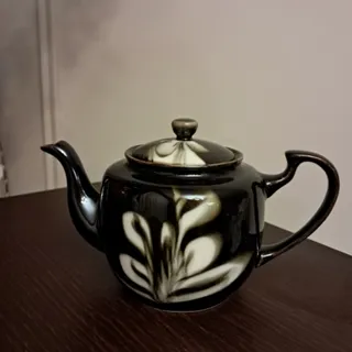 قوری انتیک