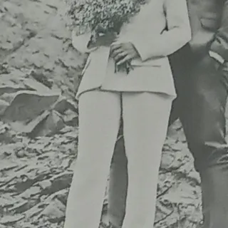 کت و شلوار سفید
