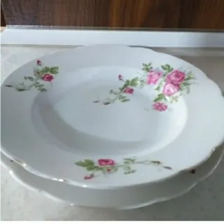 بشقاب بزرگ گل قرمز قدیمی