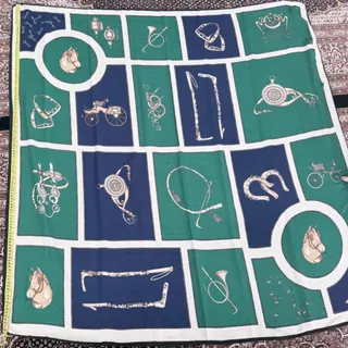 روسری قواره بزرگ طرحدار