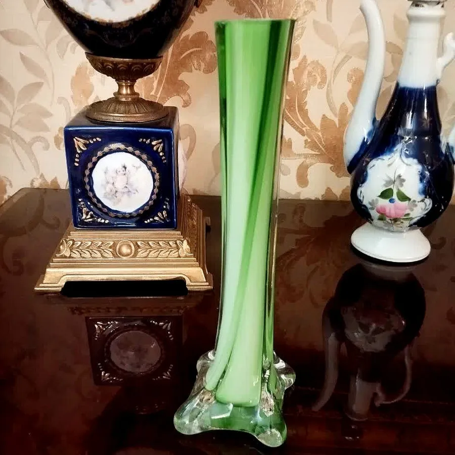 گلدان دو پوست قدیمی
