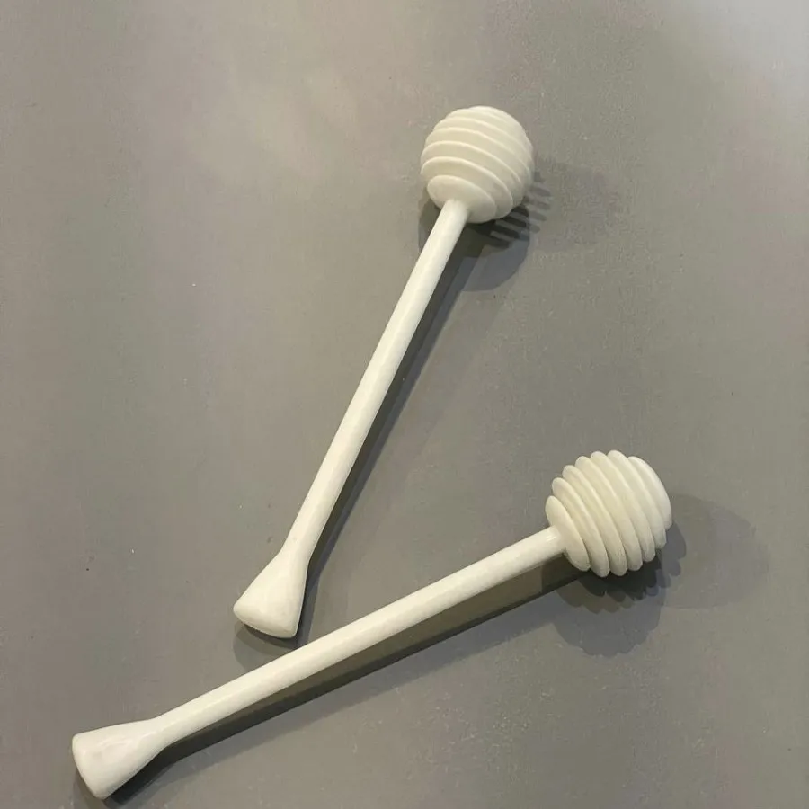 دوتا قاشق عسل