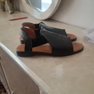 صندل مشکی