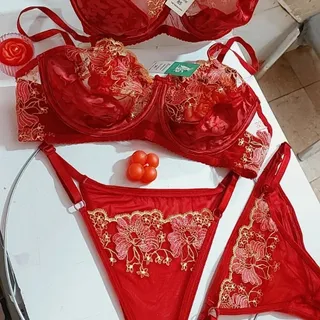 سوتین و شورت ست