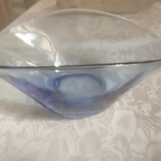 ظرف شیشه ای ابی
