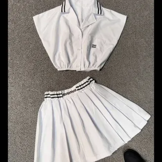 ست کراپ و دامن miu miu