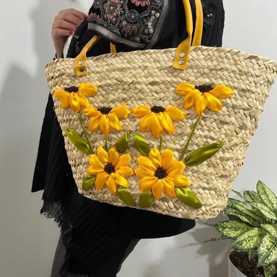 کیف های حصیری گلدوزی شده