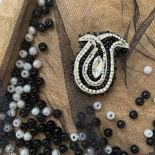 سنجاق سینه دلبر