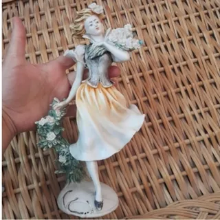 مجسمه قدیمی