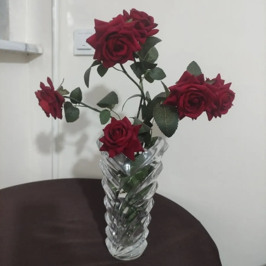 گل به همراه گلدان