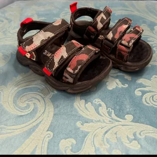 صندل بچگانه