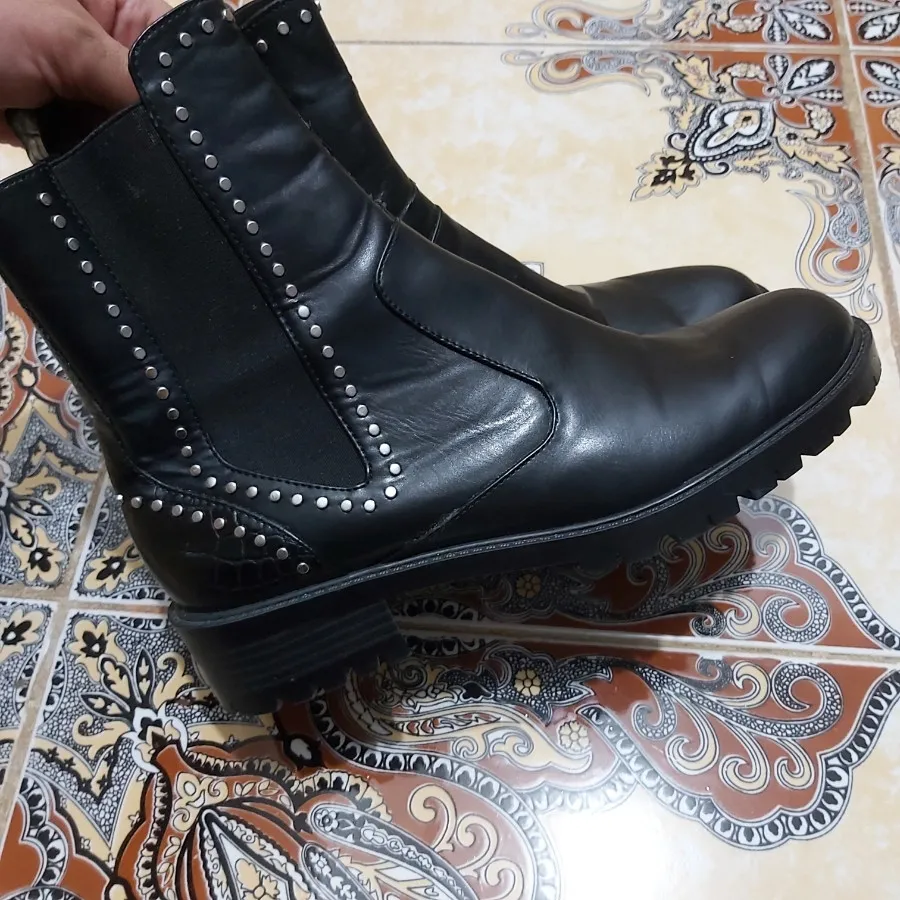 نیم بوت زارا