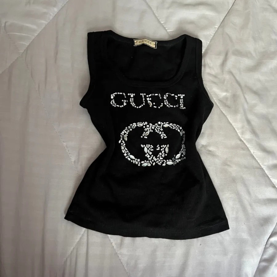 کراپ gucci