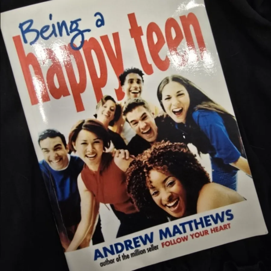 Being a happy teen کتاب