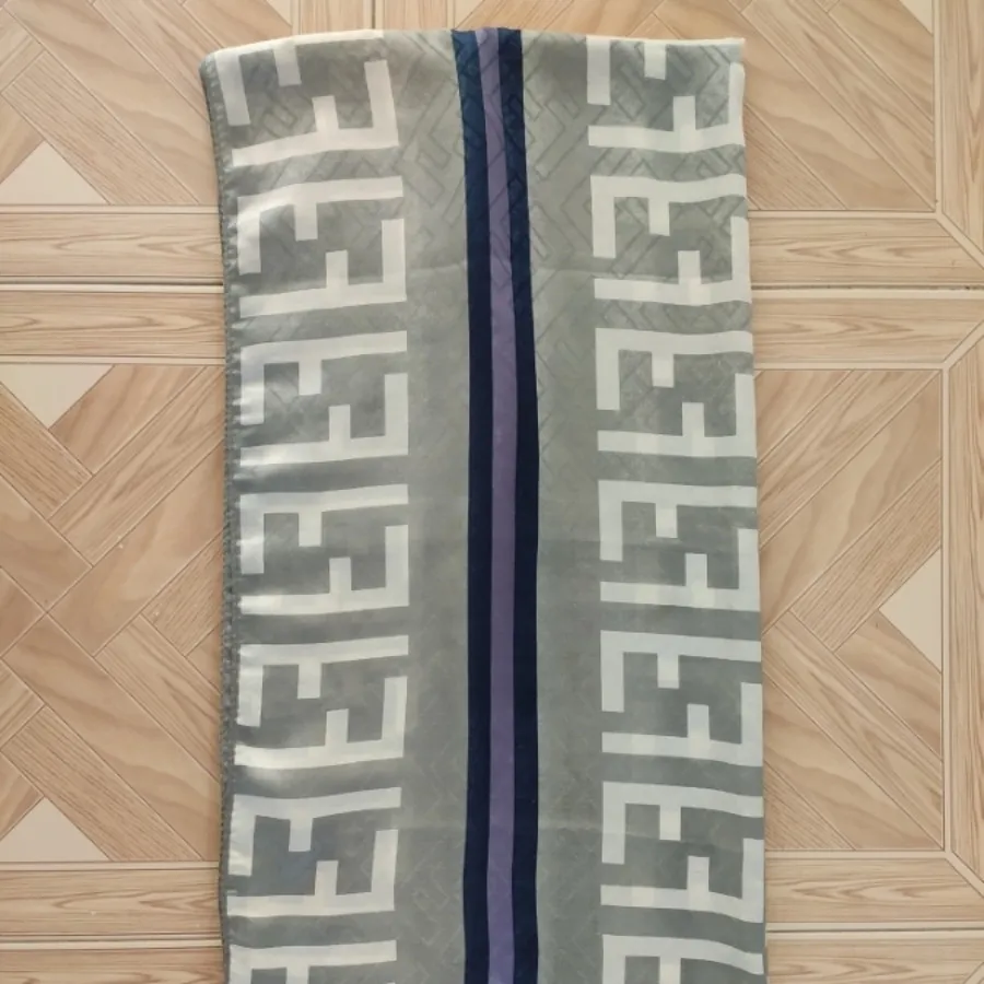 روسری قواره بزرگ