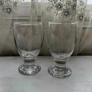 لیوان پایه دار