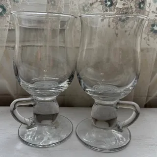 لیوان پایه دار