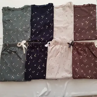 ست تیشرت و شلوار گل ریز?