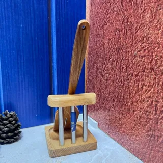 کفگیر چوبی با استند