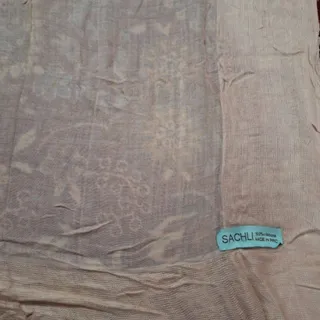 روسری قواره دار کرمی
