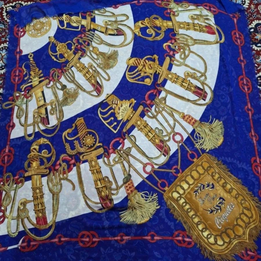 روسری طرحدار