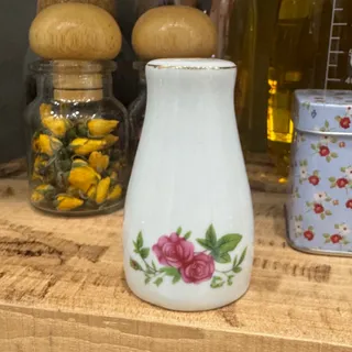 نمکپاش گلسرخی